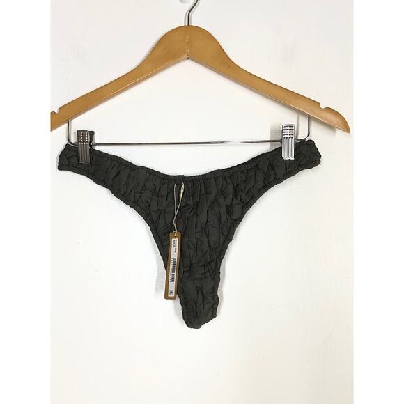 SKIMS Fits Everybody Quilted Thong in Gunmetal Gray NWT Size 3X - Picture 2 of 7